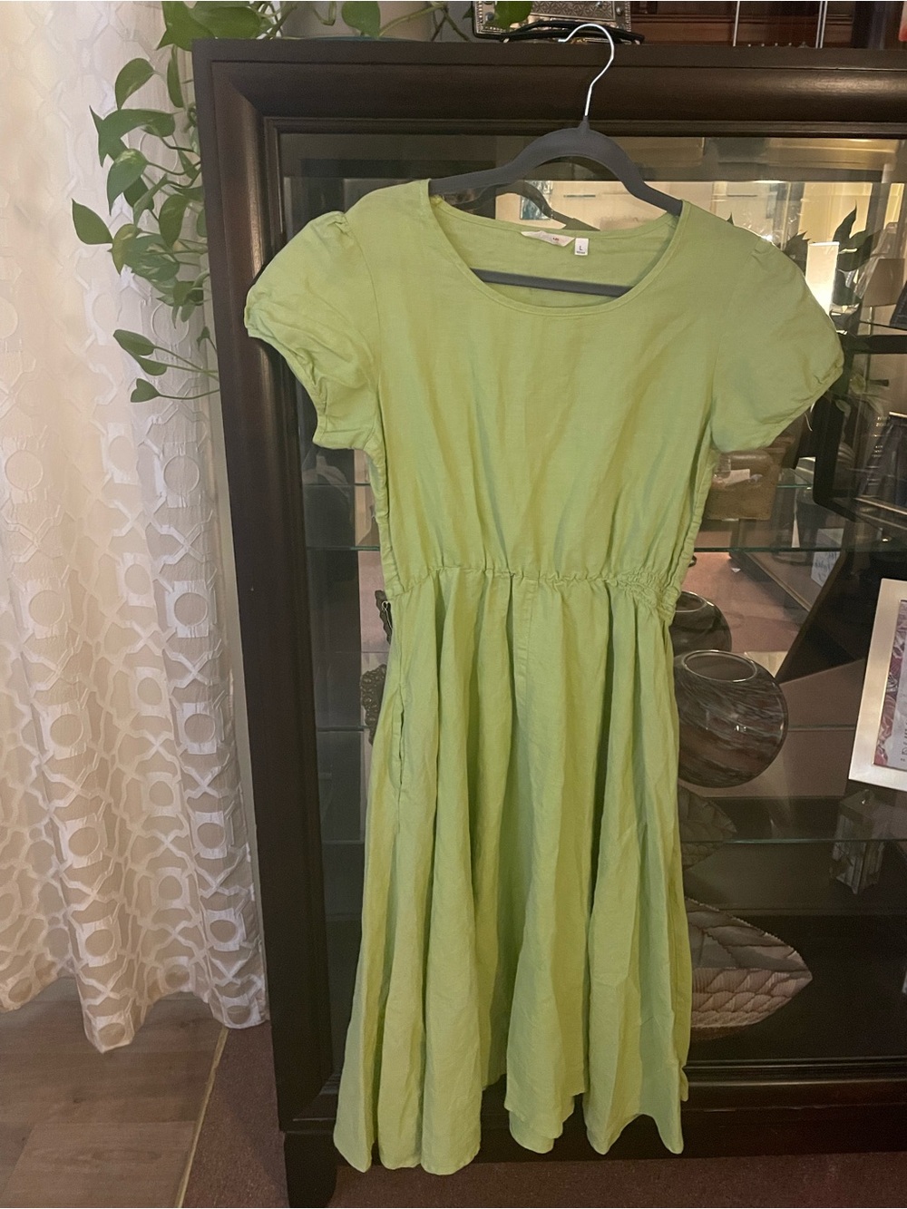 Light Green Short-Sleeve Midi Dress with Gathered Waist